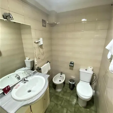 Medina Centro מלון 2*